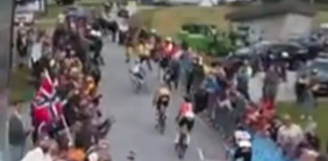 TUSSENSPRINT: Van Gils valt klungelig ná de finish, Van Aert compleet choco