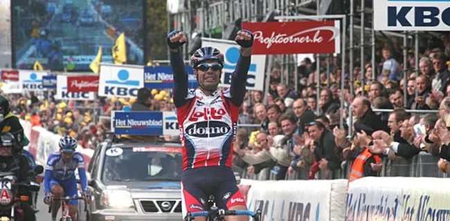 FLASHBACK: De 'Peet' stooft Museeuw en Vandenbroucke een peer in RVV 2005