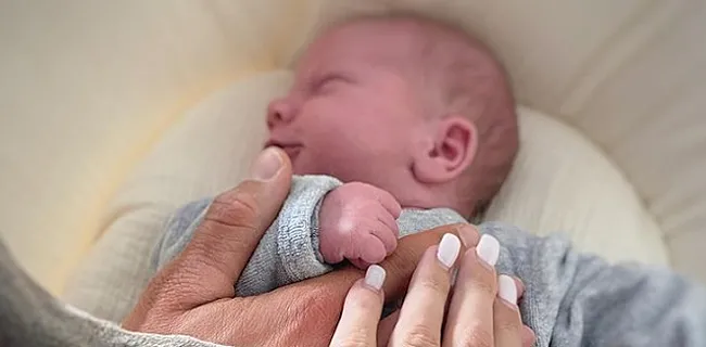 Liefde en geluk in huize Wellens: zoontje Victor is geboren