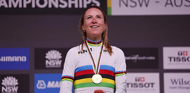 Van Vleuten met gebroken elleboog wereldkampioen: 'Een ware hel!'