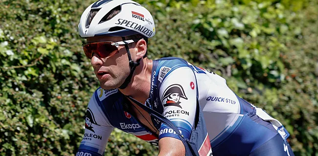 Wauw! Warre Vangheluwe haalt het in massasprint van Bennett!