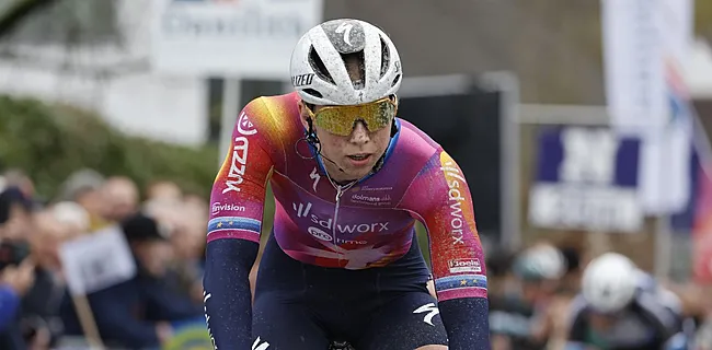 Wiebes knalt Balsamo en Kool uit het wiel in Simac Ladies Tour