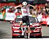Ayuso wint daags na ineenstorting bergrit in Vuelta
