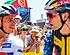 TUSSENSPRINT: Evenepoel grapt met Van Aert, stuntman Del Grosso