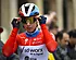 Foto: Pure waanzin! Lorena Wiebes zonder pardon uit de Giro gezet