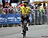 Yates breekt klimrecord, Van Aert volgt met snoeiharde KOM