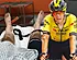 Cian Uijtdebroeks aangereden door auto op training