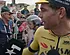 "Doe wat kalm!" - Wat gebeurde er tussen Van Aert en politie?