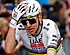Tadej Pogacar ontsnapt aan waar drama tijdens Milaan-Sanremo