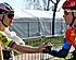 Foto: Pedersen steekt de loftrompet: Van Aert kaatst de bal gevat terug