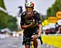 Fenomenale Van Aert wint solo in Parijs!