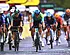 Mathieu van der Poel houdt aanval nét lang genoeg vol en wint slotrit in Parijs!